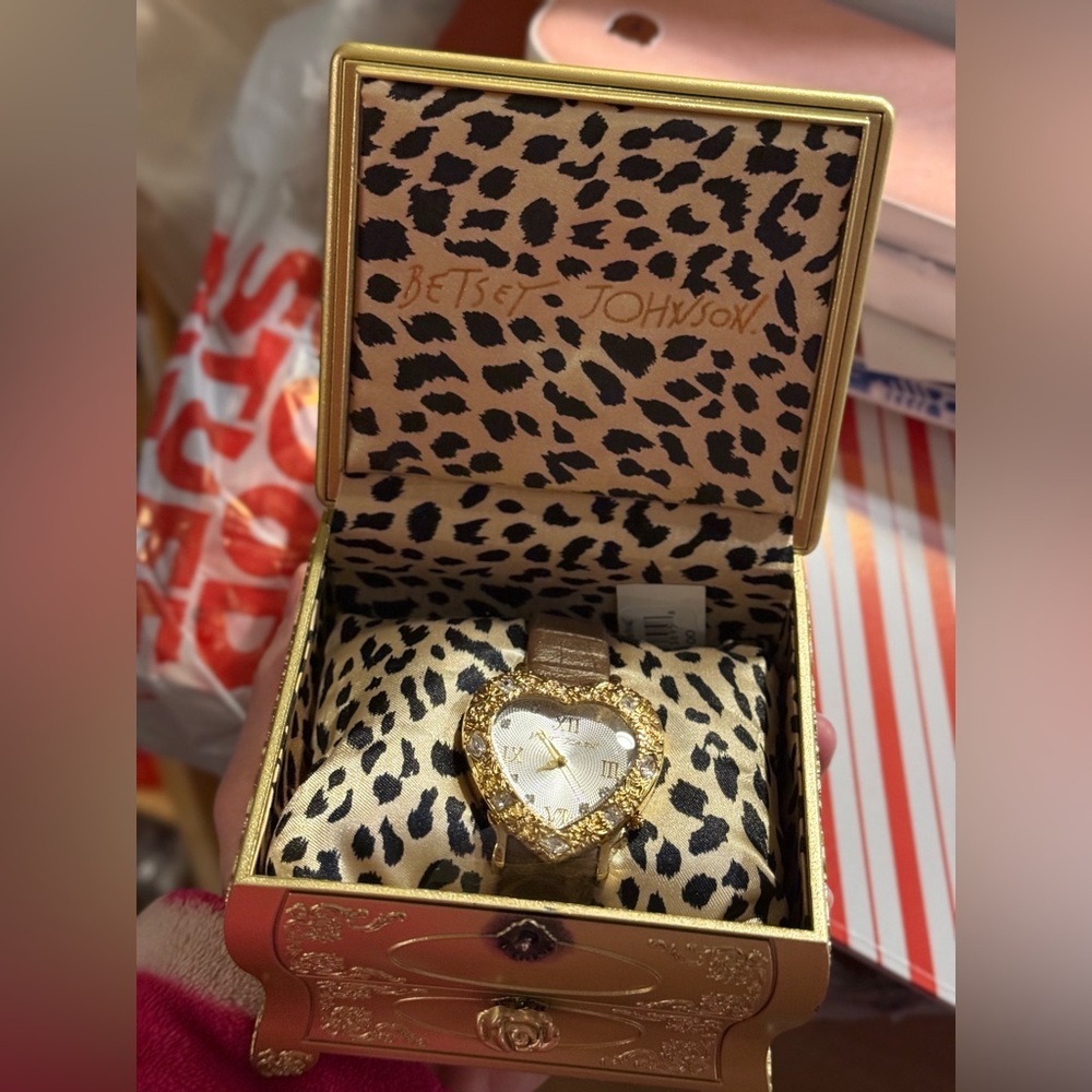 Betsey Johnson Gold Heart-Shaped Watch with Crystal Accents NWT 125.00 - Picture 3 of 8
